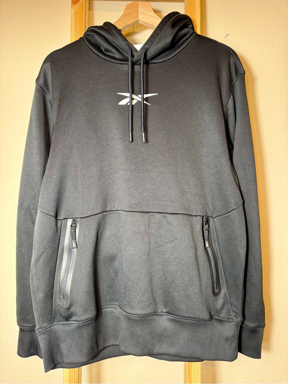 Reebok Men’s Strength Training Hoodie Black Size Medium